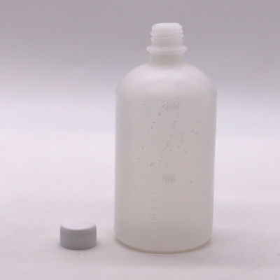 100 ml / 200 ml PE Flüssigflasche mit Waage und Kindersicherheitskappe im Angebot