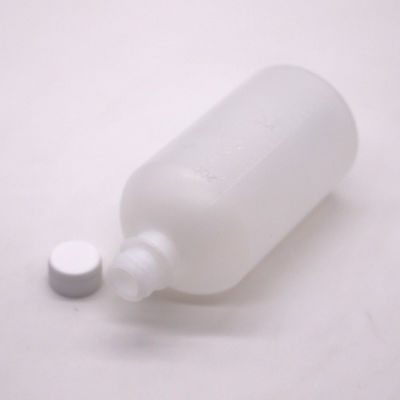 100 ml / 200 ml PE Flüssigflasche mit Waage und Kindersicherheitskappe im Angebot